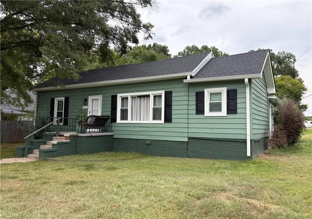 Photo 1 of Single family home for sale at 512 Glovenia St, Eden, NC 27288 | MLS# 1234739 | Listing updated on 2026-09-06