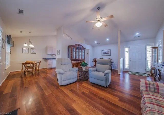 Photo 4 of Single family home for sale at 5550 Woodspring Dr, Winston Salem, NC 27106 | MLS# 1234166 | Listing updated on 2026-10-04