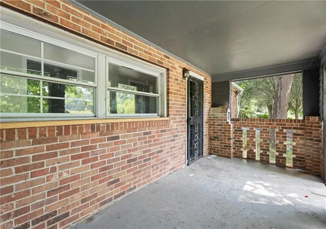 Photo 4 of Single family home for sale at 2001 Bowen Blvd, Winston Salem, NC 27105 | MLS# 1234220 | Listing updated on 2026-09-02