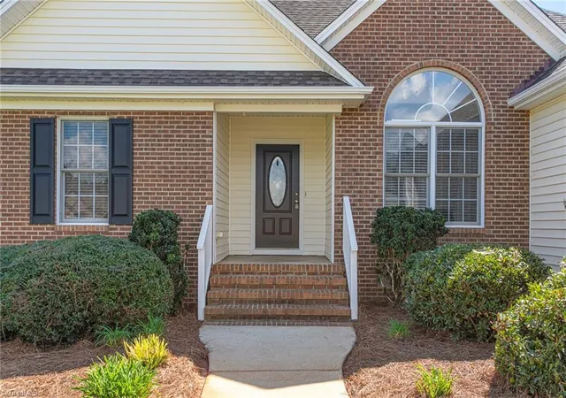 Photo 3 of Sale Pending at 208 Tyndall Dr, Burlington, NC 27215 | MLS# 1235666 | Listing updated on 2026-10-08