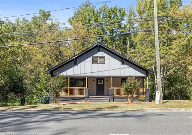 Photo 1 of Single family home for sale at 1933 E Geer St, Durham, NC 27704 | MLS# 1238984 | Listing updated on 2026-10-29