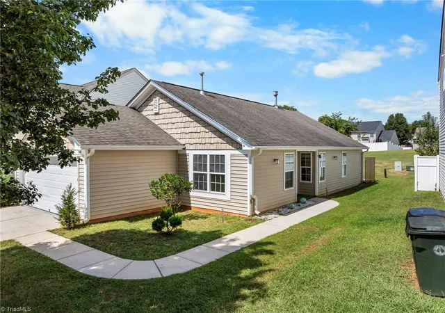 Photo 2 of Single family home for sale at 110 Habersham Ct, Lexington, NC 27295 | MLS# 1235087 | Listing updated on 2026-09-20