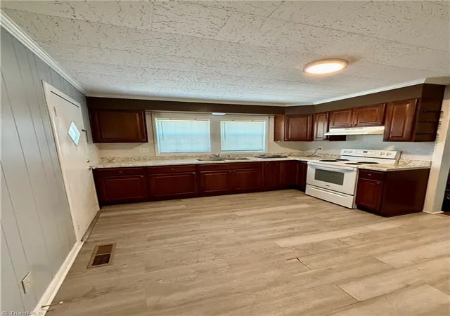 Photo 4 of Sale Pending at 1003 Unity St, Thomasville, NC 27360 | MLS# 1234635 | Listing updated on 2026-09-15