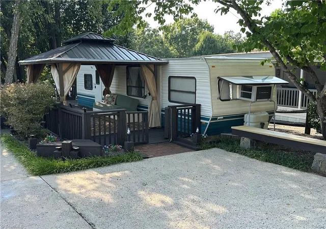 Photo 2 of Manufactured home for sale at 142 Cardinal Dr, New London, NC 28127 | MLS# 1234878 | Listing updated on 2026-09-10