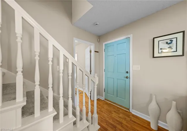 Photo 2 of Sale Pending at 2737 Lyndhurst Ave, Winston Salem, NC 27103 | MLS# 1238940 | Listing updated on 2026-10-18