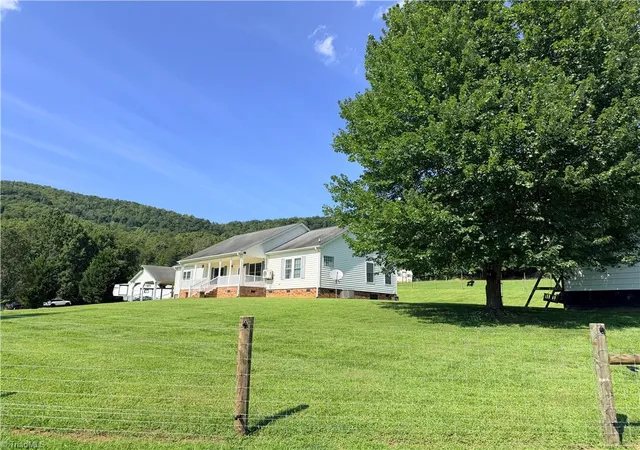Photo 3 of Sale Pending at 9853 Statesville Rd, North Wilkesboro, NC 28659 | MLS# 1233972 | Listing updated on 2026-10-01