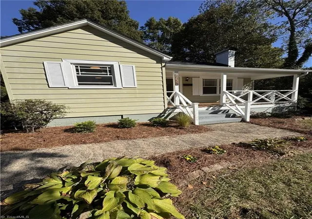 Photo 1 of Single family home for sale at 2753 Maplewood Ave, Winston Salem, NC 27103 | MLS# 1238976 | Listing updated on 2026-10-25