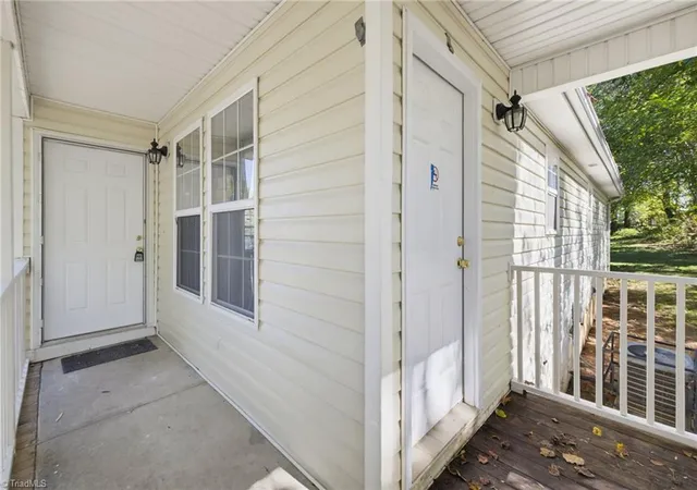 Photo 3 of Single family home for sale at 641 Glenbrook Dr, Winston Salem, NC 27101 | MLS# 1239073 | Listing updated on 2026-10-16