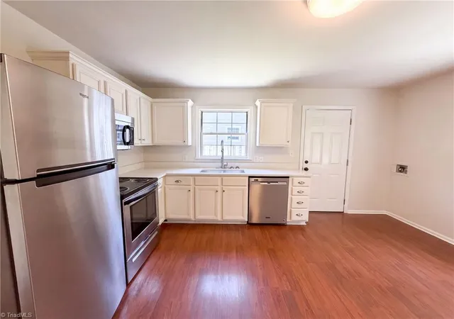 Photo 3 of Single family home for sale at 4154 Edgeware Rd, Winston Salem, NC 27106 | MLS# 1234820 | Listing updated on 2026-09-21