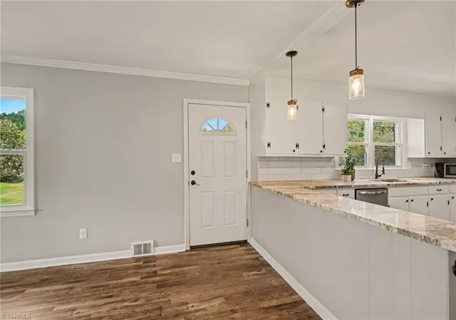 Photo 3 of Single family home for sale at 275 Brenda Dr, Thomasville, NC 27360 | MLS# 1234968 | Listing updated on 2026-09-13