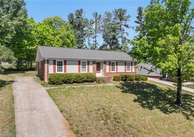 Photo 1 of Single family home for sale at 203 Shenandoah Dr, Winston Salem, NC 27103 | MLS# 1238290 | Listing updated on 2026-10-23