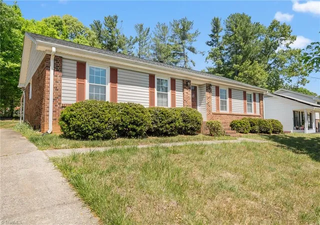 Photo 3 of Single family home for sale at 203 Shenandoah Dr, Winston Salem, NC 27103 | MLS# 1238290 | Listing updated on 2026-10-23