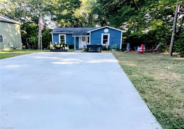 Photo 2 of Single family home for sale at 265 Hillcrest Rd, Linwood, NC 27299 | MLS# 1234263 | Listing updated on 2026-09-11