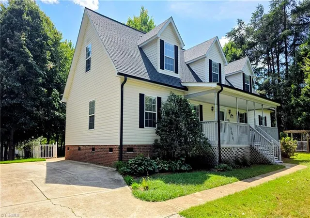 Photo 3 of Manufactured home for sale at 1096 Tuttle Rd, Rural Hall, NC 27045 | MLS# 1234941 | Listing updated on 2026-09-10