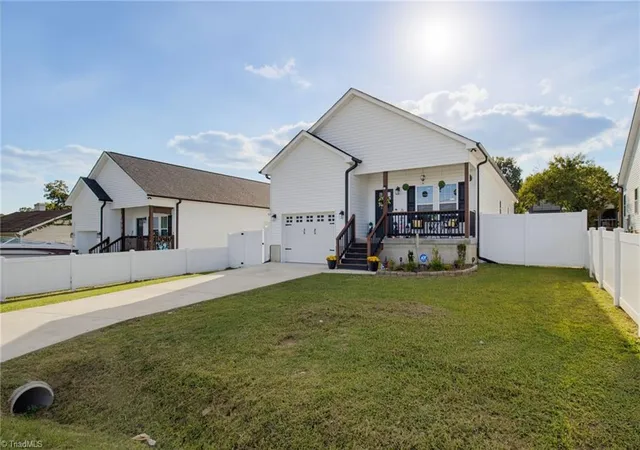 Photo 3 of Single family home for sale at 1305 Whitsett St, Burlington, NC 27215 | MLS# 1235101 | Listing updated on 2026-09-10
