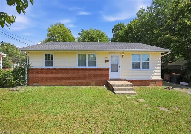 Photo 1 of Single family home for sale at 1607 Eastwood Ave, Greensboro, NC 27401 | MLS# 1234435 | Listing updated on 2026-09-14
