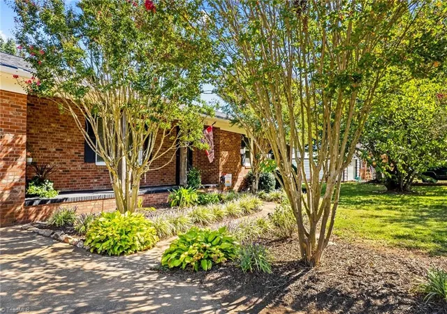 Photo 4 of Single family home for sale at 230 E Old Farm Rd, Salisbury, NC 28146 | MLS# 1235699 | Listing updated on 2026-09-18