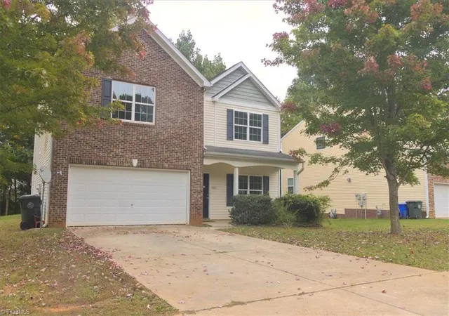 Photo 1 of Single family home for sale at 1402 Torrey Pines Ct, Mebane, NC 27302 | MLS# 1238709 | Listing updated on 2026-10-16