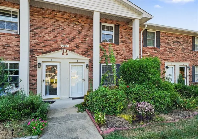 Photo 3 of Single family home for sale at 2330 Bay Meadows Ct, Winston Salem, NC 27103 | MLS# 1235733 | Listing updated on 2026-09-28