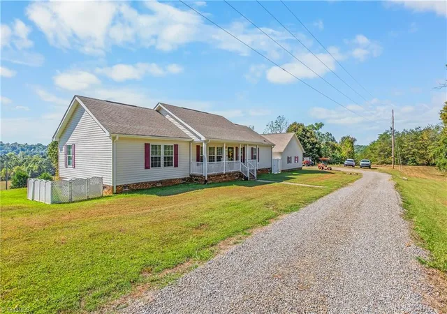 Photo 3 of Manufactured home for sale at 3280 Snow Hl Church Rd, Lawsonville, NC 27022 | MLS# 1236401 | Listing updated on 2026-09-22