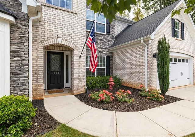 Photo 3 of Sale Pending at 1125 Magenta Way, Kernersville, NC 27284 | MLS# 1234840 | Listing updated on 2026-09-13
