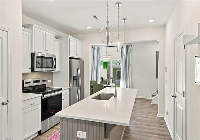 Photo 3 of Single family home for sale at 1902 Ardmore Cmns Dr, Winston Salem, NC 27103 | MLS# 1239744 | Listing updated on 2026-10-27