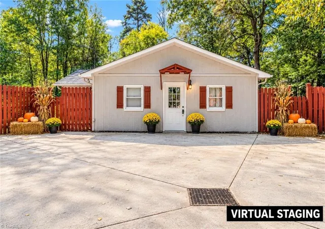 Photo 1 of Single family home for sale at 4039 Bethania Sta Rd, Winston Salem, NC 27106 | MLS# 1237863 | Listing updated on 2026-10-18