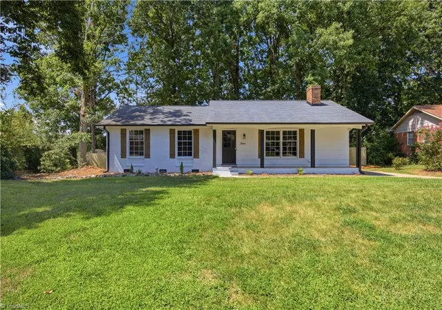 Photo 1 of Single family home for sale at 3 Woodclub Ct, Greensboro, NC 27406 | MLS# 1234567 | Listing updated on 2026-09-12
