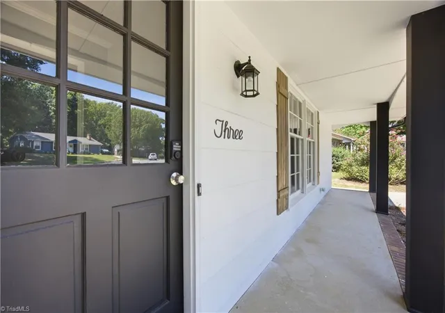 Photo 4 of Single family home for sale at 3 Woodclub Ct, Greensboro, NC 27406 | MLS# 1234567 | Listing updated on 2026-09-12