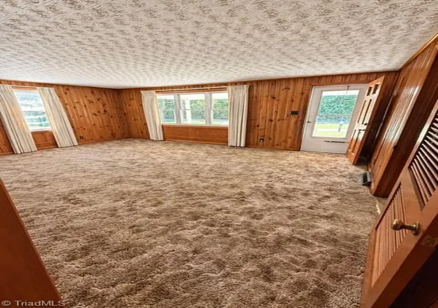 Photo 2 of Single family home for sale at 1559 Jordan Dr, Winston Salem, NC 27105 | MLS# 1235922 | Listing updated on 2026-10-18