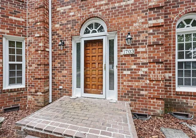 Photo 3 of Sale Pending at 1703 Farnsworth Ct, High Point, NC 27262 | MLS# 1234502 | Listing updated on 2026-09-08