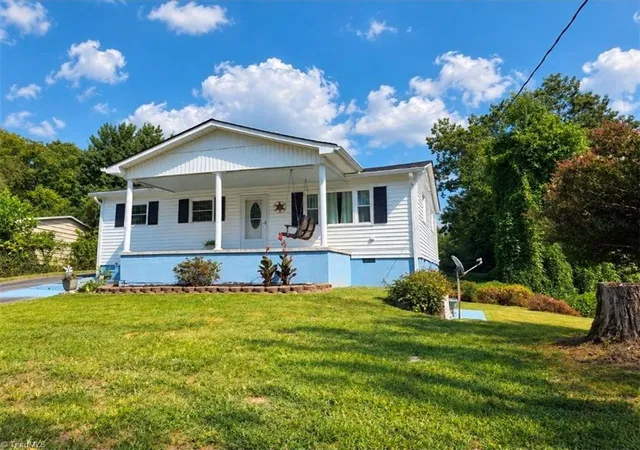 Single family home for sale at 1013 Frank St, Mount Airy, NC 27030 | MLS# 1236090