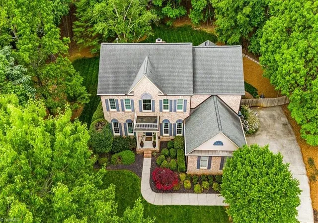Photo 3 of Sale Pending at 3905 Battenburg Ct, Greensboro, NC 27410 | MLS# 1235813 | Listing updated on 2026-10-01