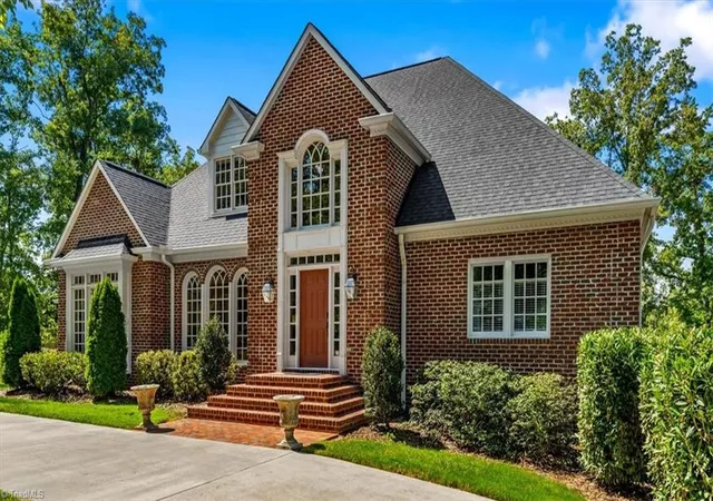 Photo 2 of Mansion for sale at 403 Cascade Dr, High Point, NC 27265 | MLS# 1234422 | Listing updated on 2026-09-13