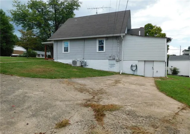 Photo 2 of Single family home for sale at 1054 N Bridge St, Elkin, NC 28621 | MLS# 1234324 | Listing updated on 2026-09-30