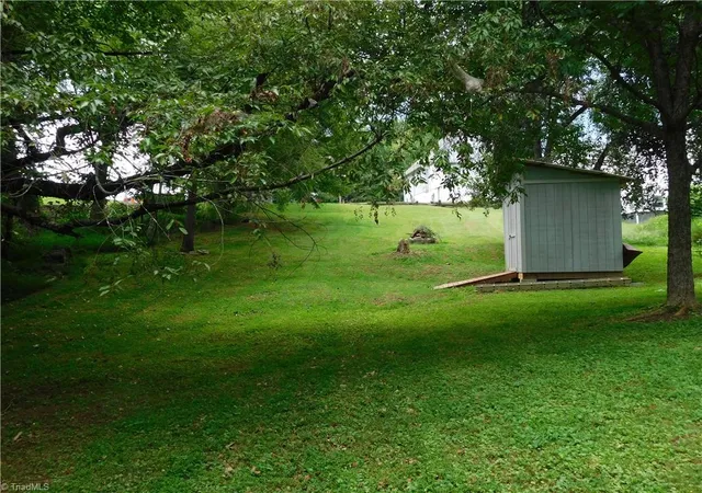 Photo 3 of Single family home for sale at 1054 N Bridge St, Elkin, NC 28621 | MLS# 1234324 | Listing updated on 2026-09-30