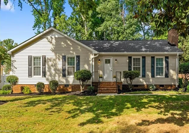Photo 2 of Single family home for sale at 606 Pleasant Dr, Greensboro, NC 27410 | MLS# 1234634 | Listing updated on 2026-09-23