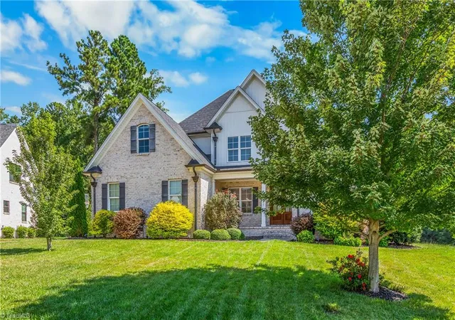 Photo 3 of Sale Pending at 569 Wentworth Dr, Winston Salem, NC 27107 | MLS# 1234632 | Listing updated on 2026-09-15