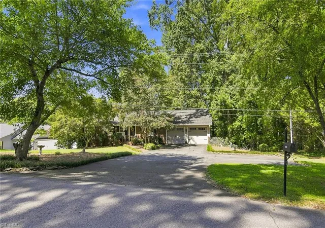 Photo 2 of Sale Pending at 4207 Mashie Dr, Pfafftown, NC 27040 | MLS# 1234349 | Listing updated on 2026-09-10