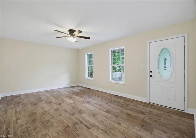 Photo 3 of Sale Pending at 150 Meadow Wood Dr, Thomasville, NC 27360 | MLS# 1228137 | Listing updated on 2026-09-17