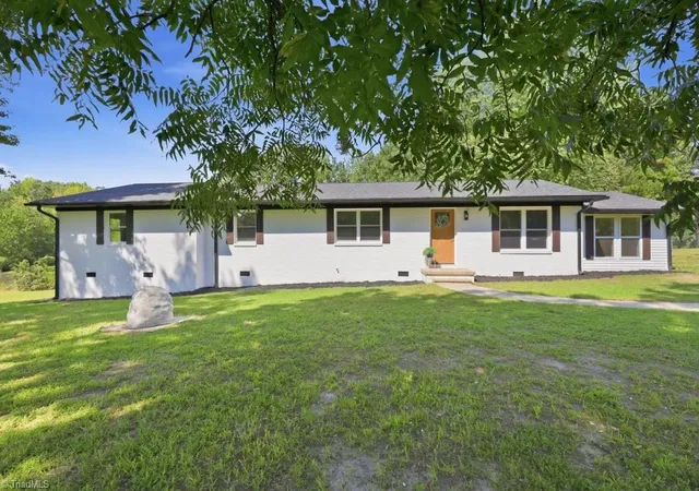 Photo 1 of Sale Pending at 2930 Lake Dr, Burlington, NC 27217 | MLS# 1235863 | Listing updated on 2026-09-22