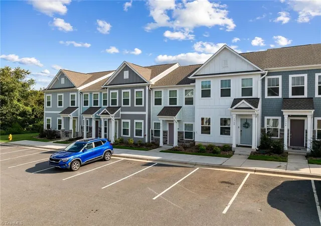 Photo 4 of Single family home for sale at 1760 Granby Hts Dr, Winston Salem, NC 27103 | MLS# 1237215 | Listing updated on 2026-10-23