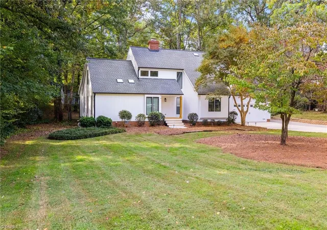 Photo 2 of Single family home for sale at 5928 Woodfield Dr, Kernersville, NC 27284 | MLS# 1234155 | Listing updated on 2026-09-02