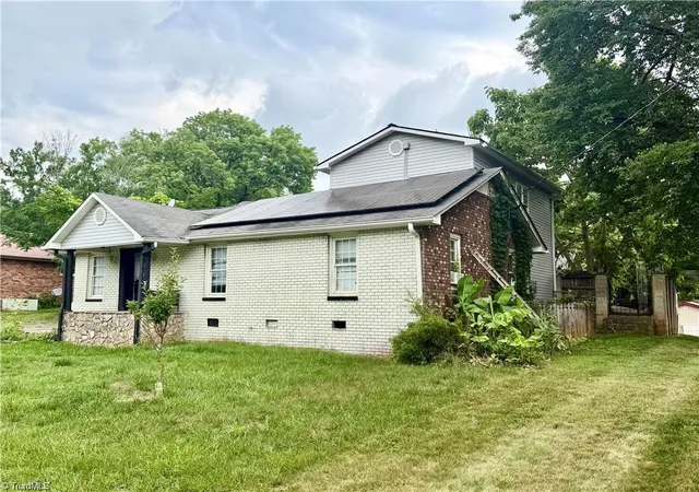 Photo 1 of Single family home for sale at 1004 Roach St, Mayodan, NC 27027 | MLS# 1235347 | Listing updated on 2026-09-11