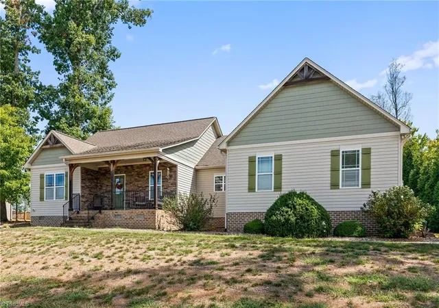 Photo 1 of Single family home for sale at 134 Ravensbourne Tr, Stokesdale, NC 27357 | MLS# 1235534 | Listing updated on 2026-10-27
