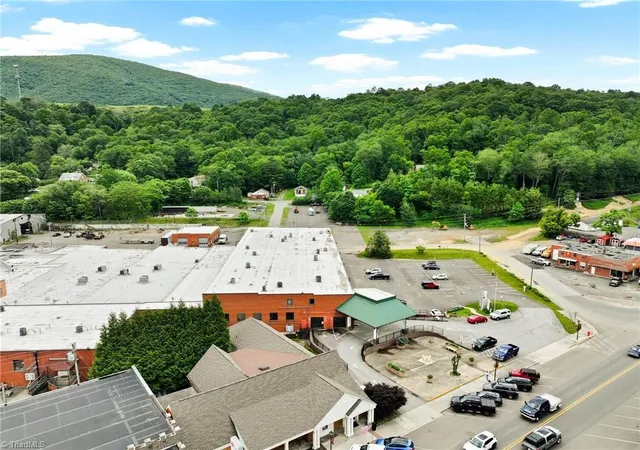 Photo 3 of Sale Pending at 215 Se Jefferson Sta Pl #210, West Jefferson, NC 28694 | MLS# 1231778 | Listing updated on 2026-09-14