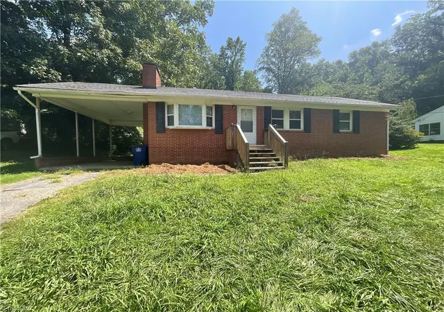 Photo 1 of Single family home for sale at 4865 Baux Mountain Rd, Winston Salem, NC 27105 | MLS# 1235698 | Listing updated on 2026-09-16