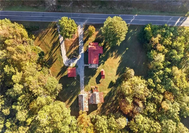 Photo 2 of Single family home for sale at 1055 Old Silver Hl Rd, Lexington, NC 27292 | MLS# 1239922 | Listing updated on 2026-10-23