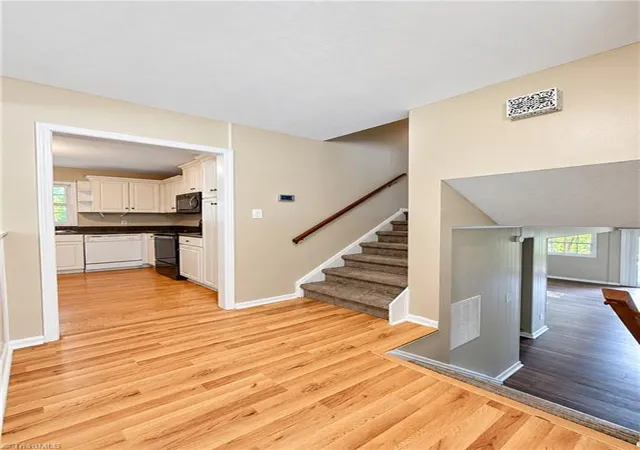 Photo 2 of Single family home for sale at 20 Devonwood Dr, Marion, NC 28752 | MLS# 1239622 | Listing updated on 2026-10-21