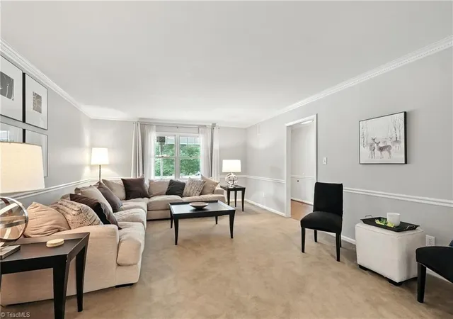 Photo 3 of Single family home for sale at 633 Huntington Dr, High Point, NC 27262 | MLS# 1234996 | Listing updated on 2026-09-18